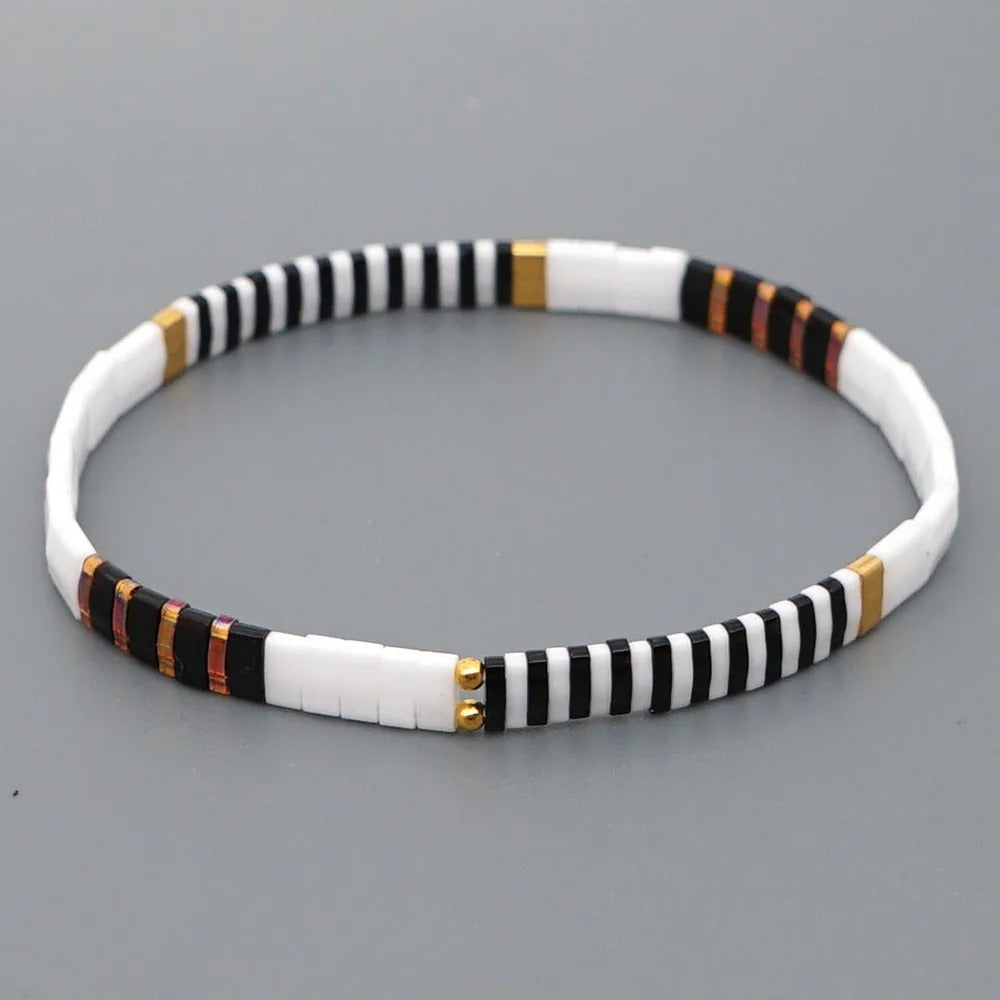 Women's Bohemian Glass Beaded Bracelet – Trendy & Elegant