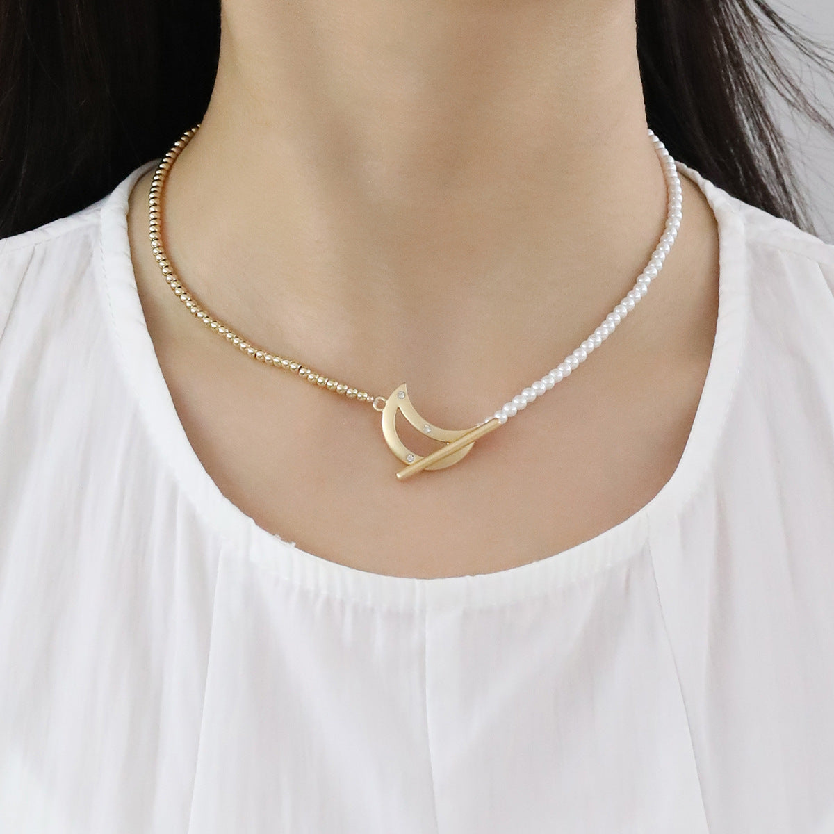 Cars&Bags Matte Golden Moon Necklace and Earrings Suite