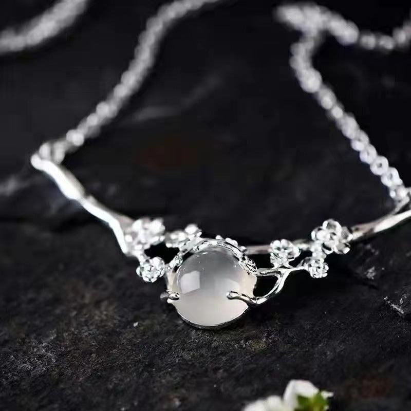 Plated 925 Inlaid Moonlight White Chalcedony Moon Shadow Cold Plum Necklace