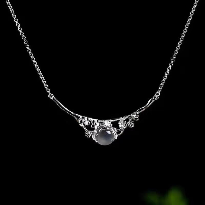 Plated 925 Inlaid Moonlight White Chalcedony Moon Shadow Cold Plum Necklace