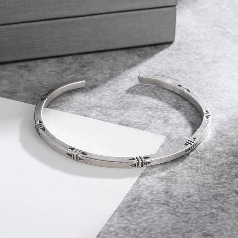 Crater Design Bump Bracelet Fashion