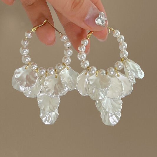 Pearl Petal Tassel With Advanced Design And Ear Buckle