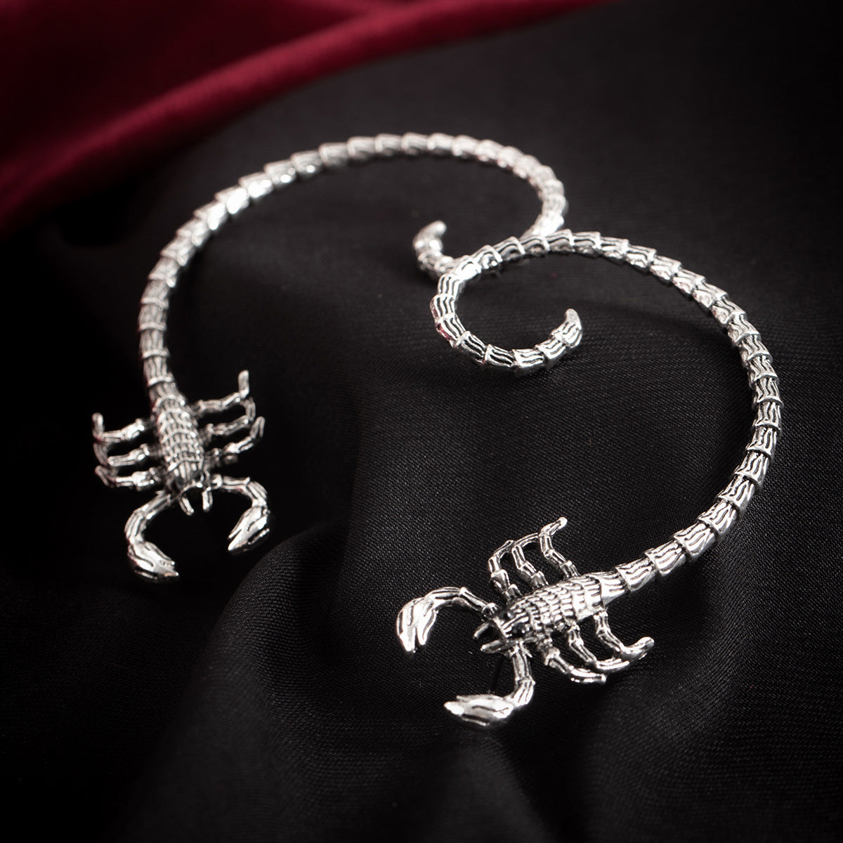 Personality Contour Scorpion Curved Ear Studs Female