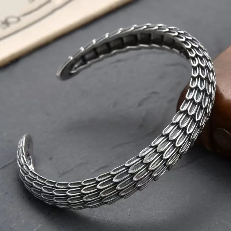 Crater Design Bump Bracelet Fashion