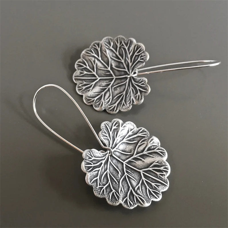 High-end Retro Fashion And Personalized Design New Trendy Leaf Earrings