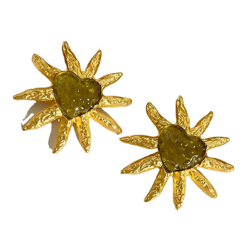 French Retro Green Heart-shaped Sun Mid-ancient Earrings