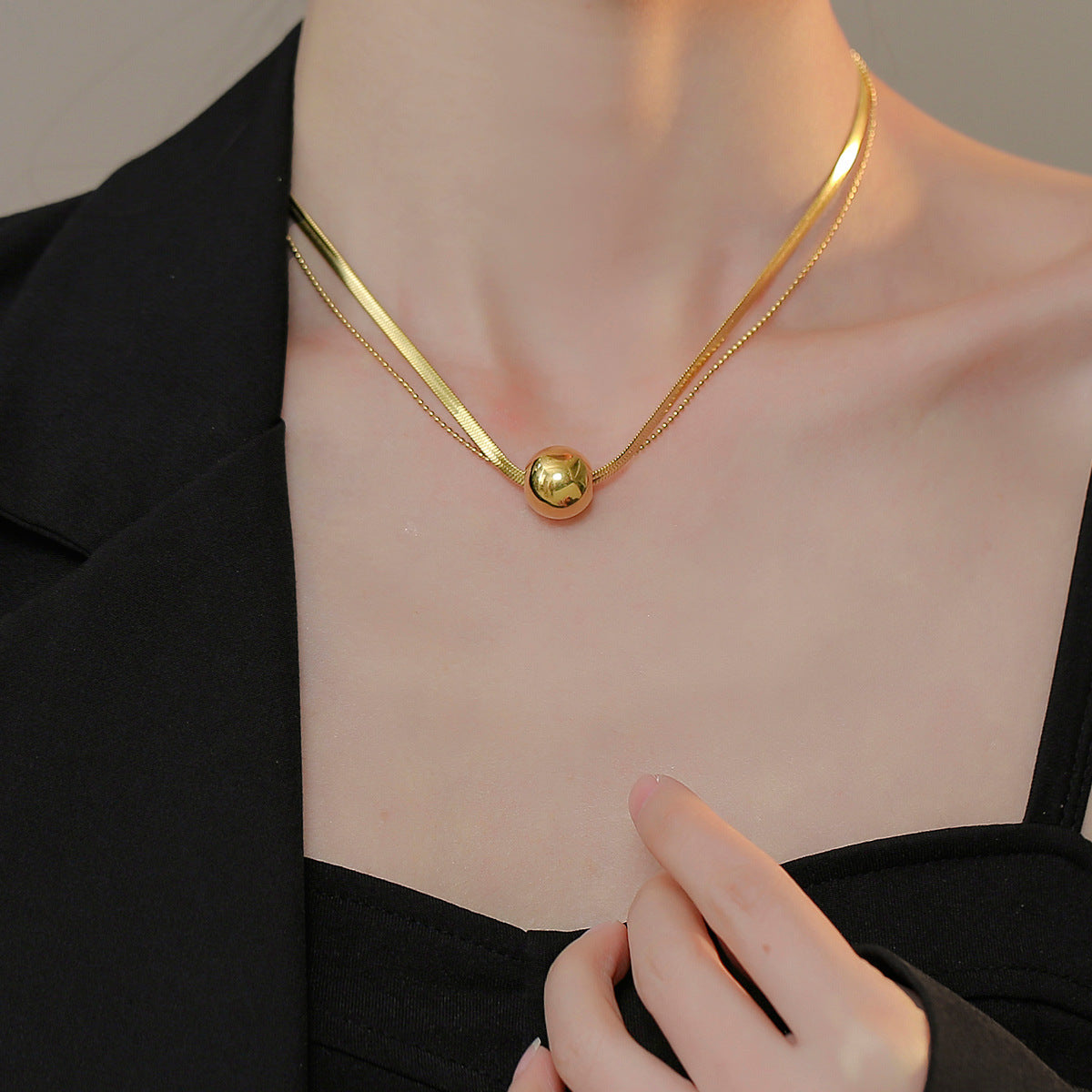 Golden Temperament And High-end Clavicle Chain