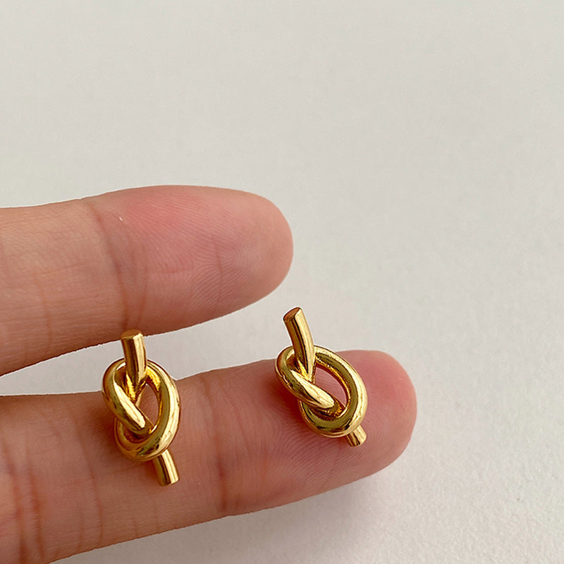 French Entry Lux Fashion Temperamental Cold Style Small Knotted Stud Earrings