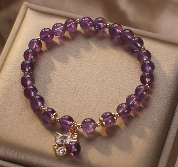 Natural Amethyst Female Cat Pendant Bracelet