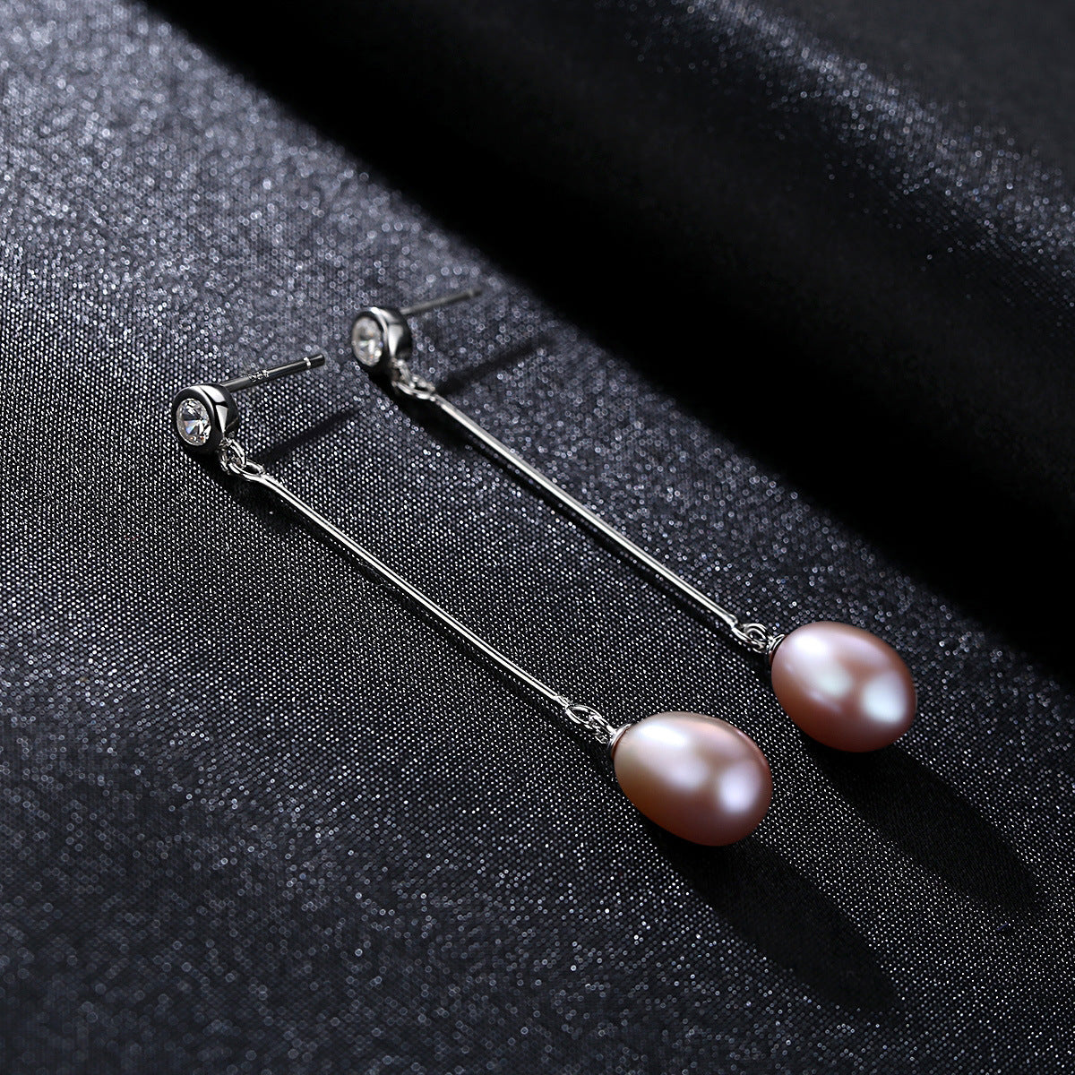 Women's Fashion Temperament Long Pearl Earrings