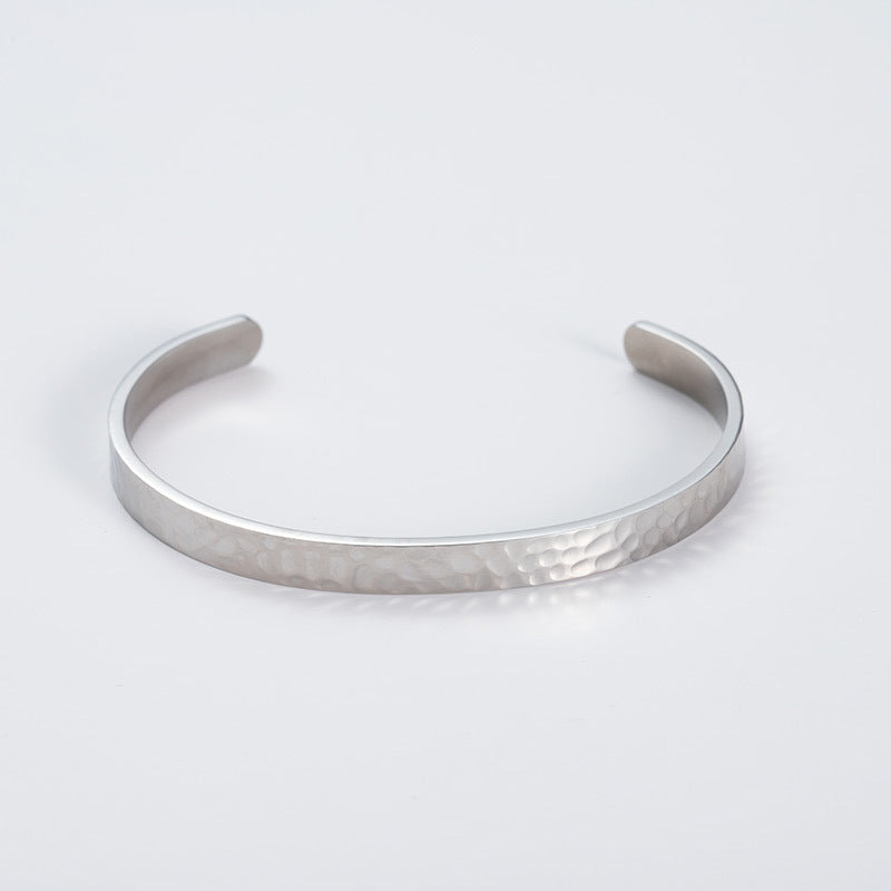 Adjustable Stainless Steel C- Shaped Personalized Snakeskin Pattern Titanium Steel Open-end Bracelet For Women