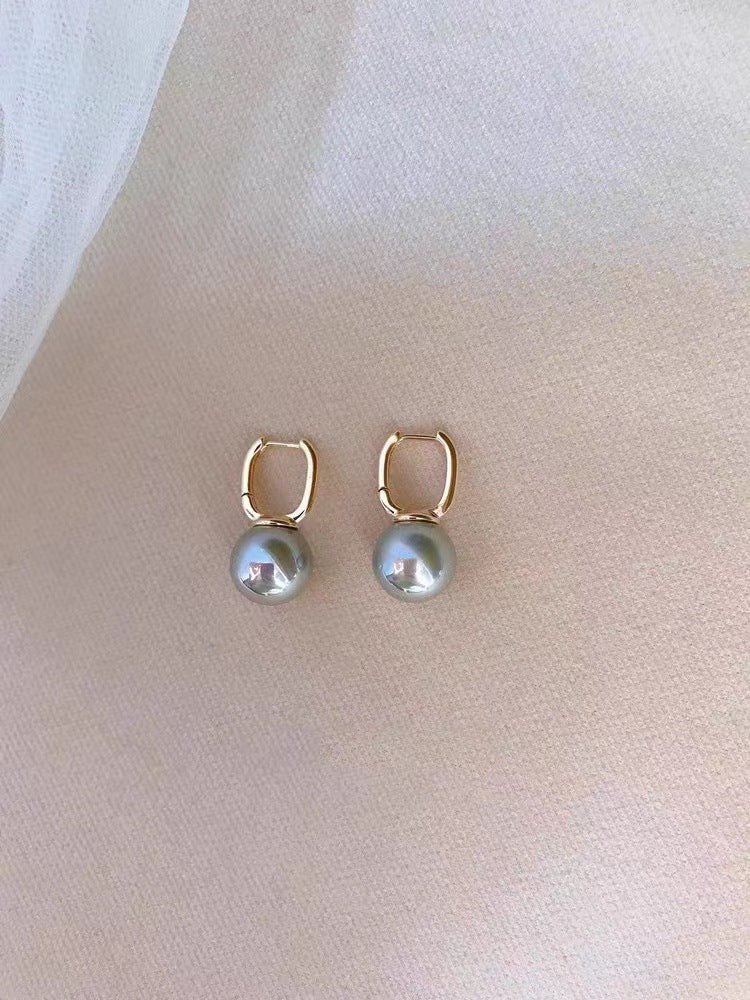 Elegant Retro Pearl Earrings Women's Fashion