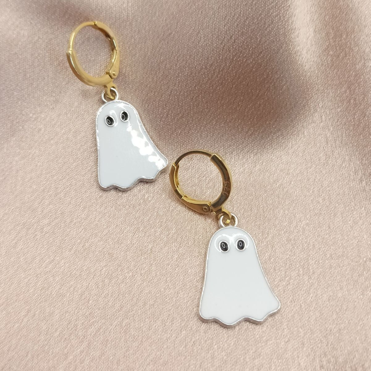 Halloween Cartoon Ghost Ear Clip