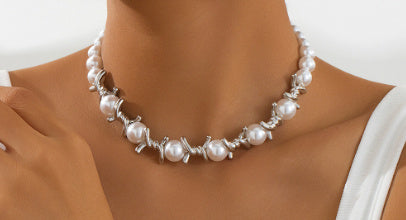 Thorn Stitching Pearl Necklace Women