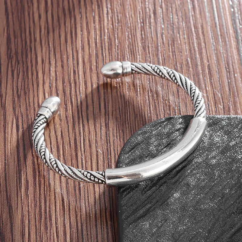 Crater Design Bump Bracelet Fashion