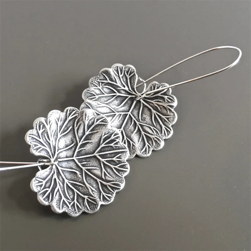 High-end Retro Fashion And Personalized Design New Trendy Leaf Earrings