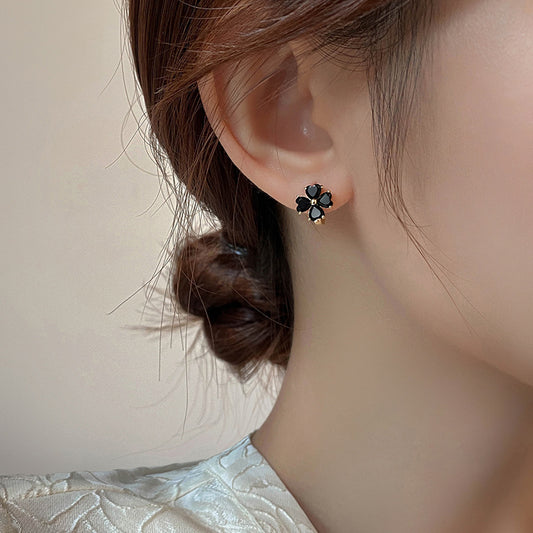 Niche Temperament Black Four-leaf Flower Ear Studs Earrings Female