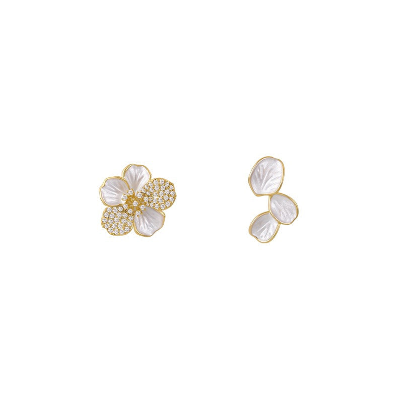 Niche Design Premium Temperament Entry Lux Asymmetric Flower Earrings