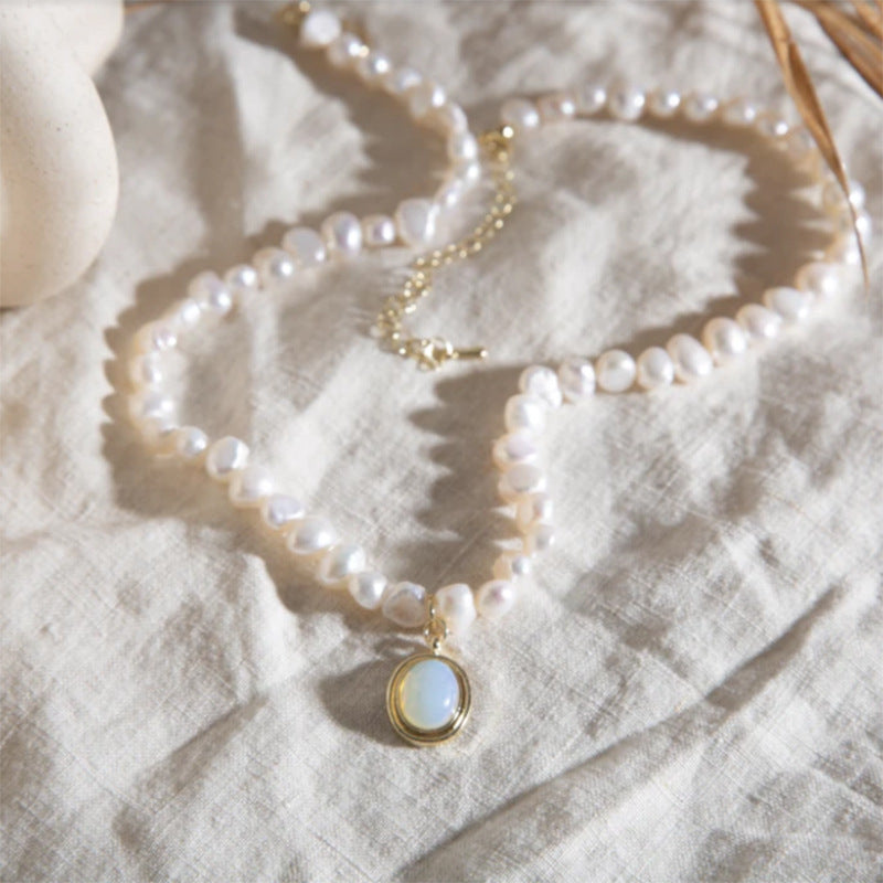 Cold Wind Moon Stone Pendant Temperament Clavicle Chain