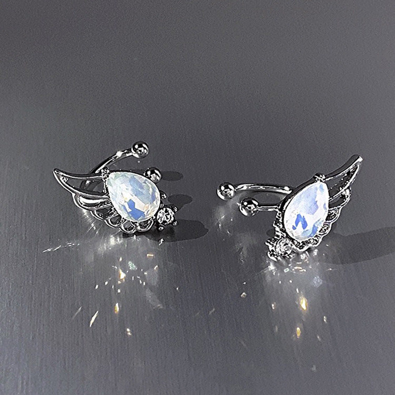 Fantasy Crystal Wings Female Ear Clip