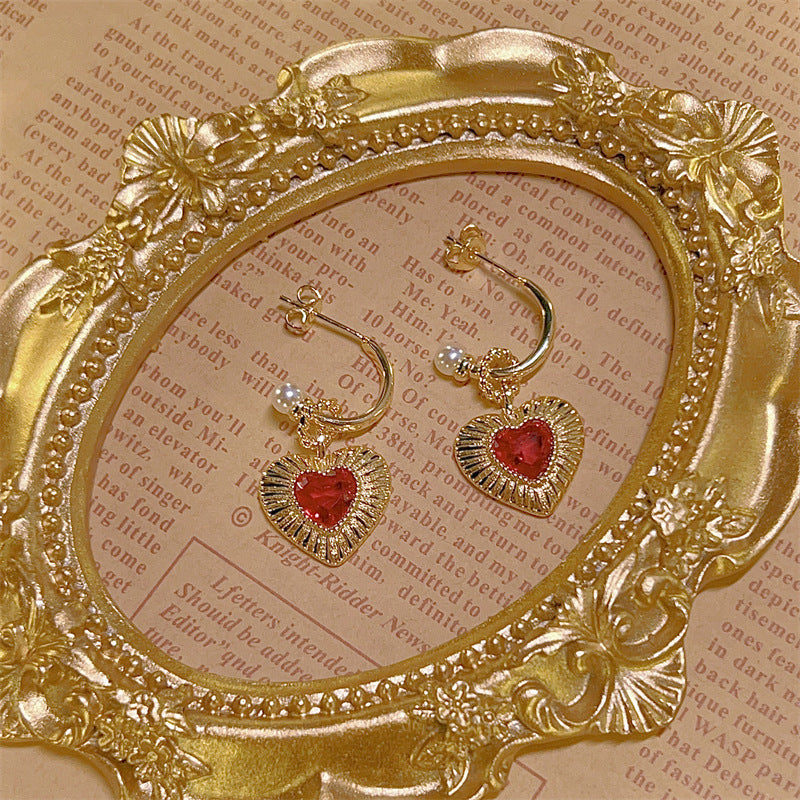 Vintage French Love Heart Simplicity Suit Ear Studs